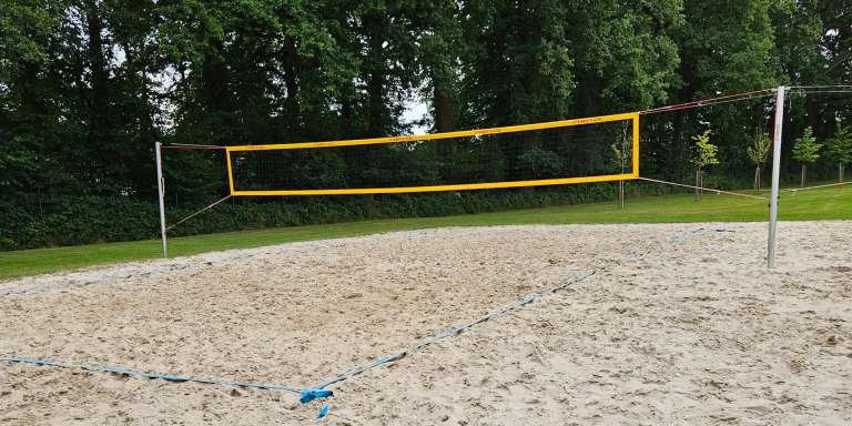 Von Beachfeld in die Halle